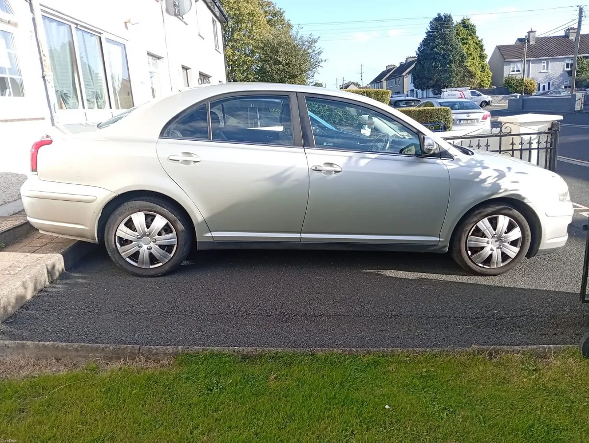 Toyota Avensis 2008 - Image 1