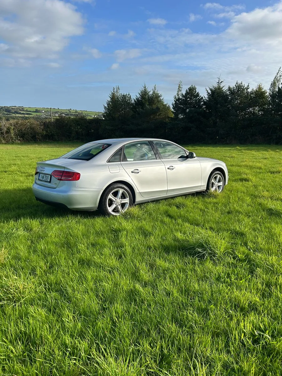 2011 Audi A4 automatic - Image 2