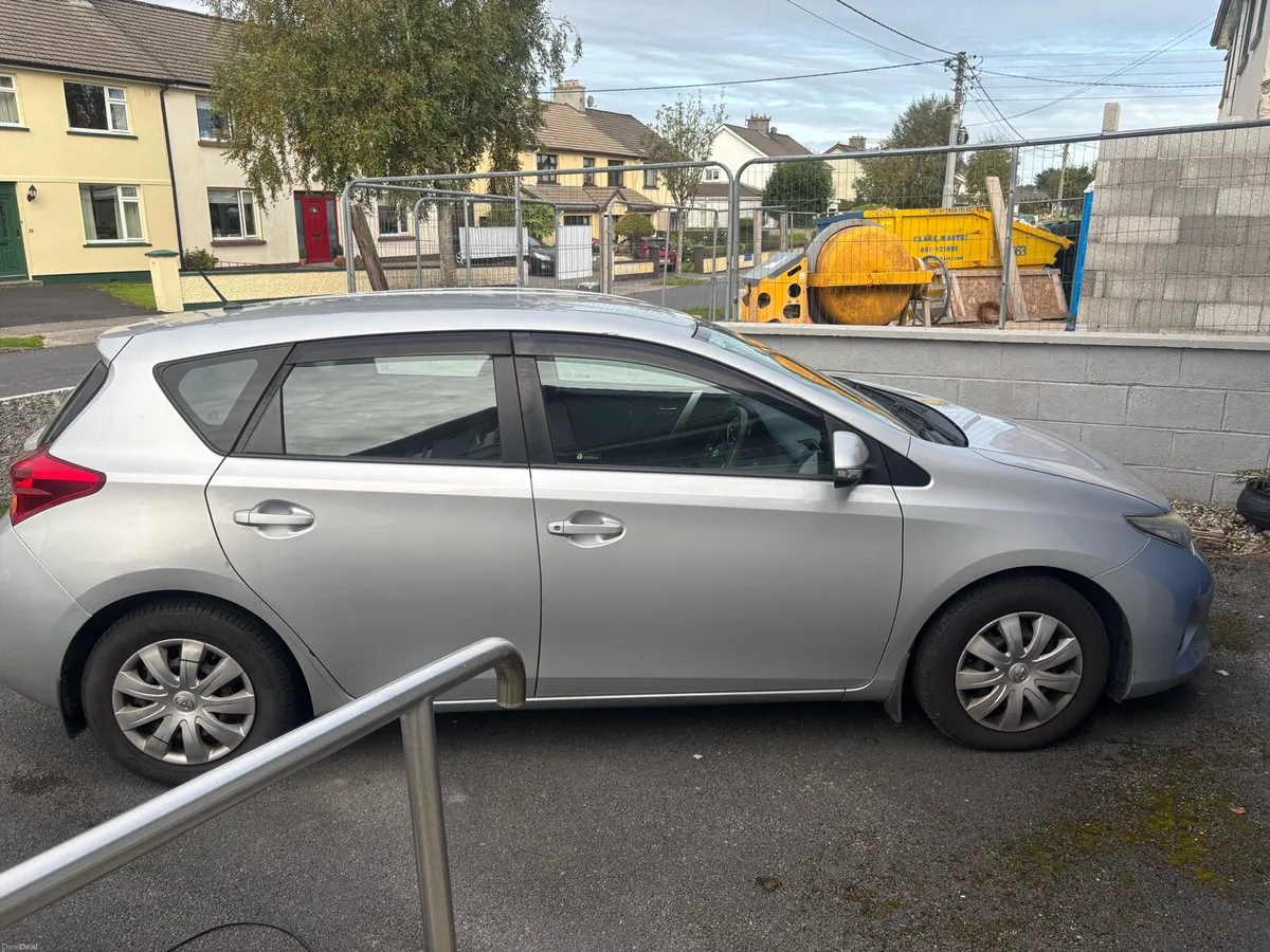 Toyota Auris - Image 3