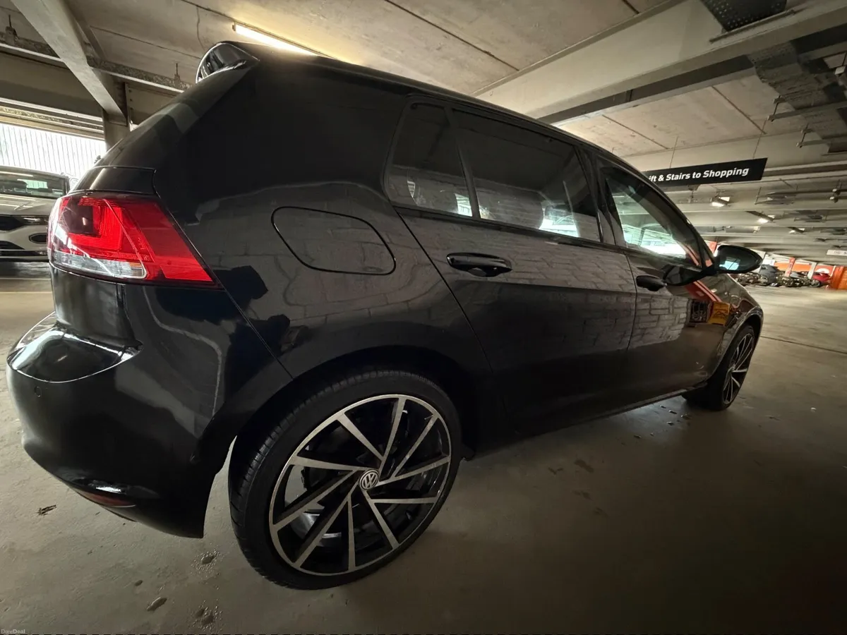 Volkswagen Golf 2014 - Image 1