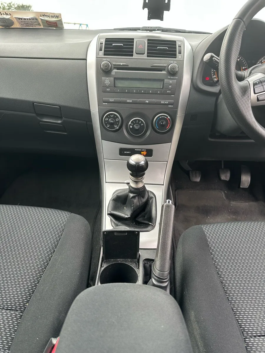 Toyota Corolla 2011 - Image 6
