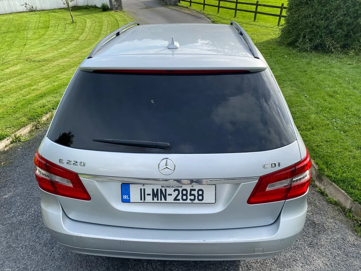 Mercedes E CLASS Estate - Image 3