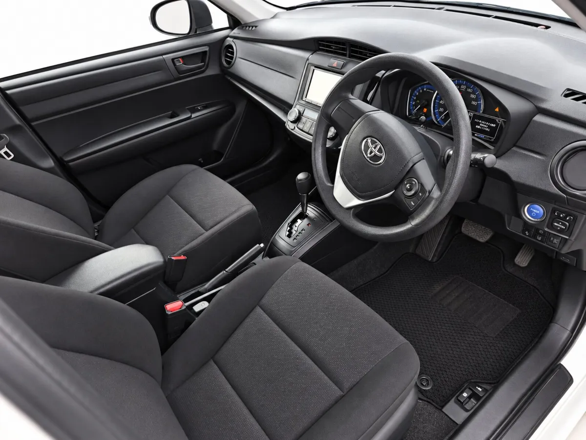 Toyota Corolla Axio Hybrid (Low Kms) - Image 5