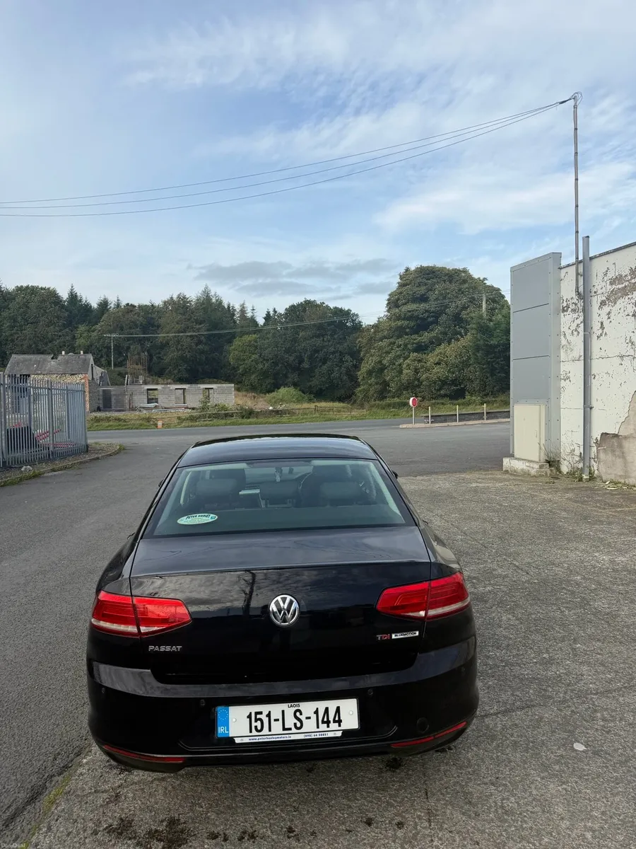 Volkswagen Passat - Image 4
