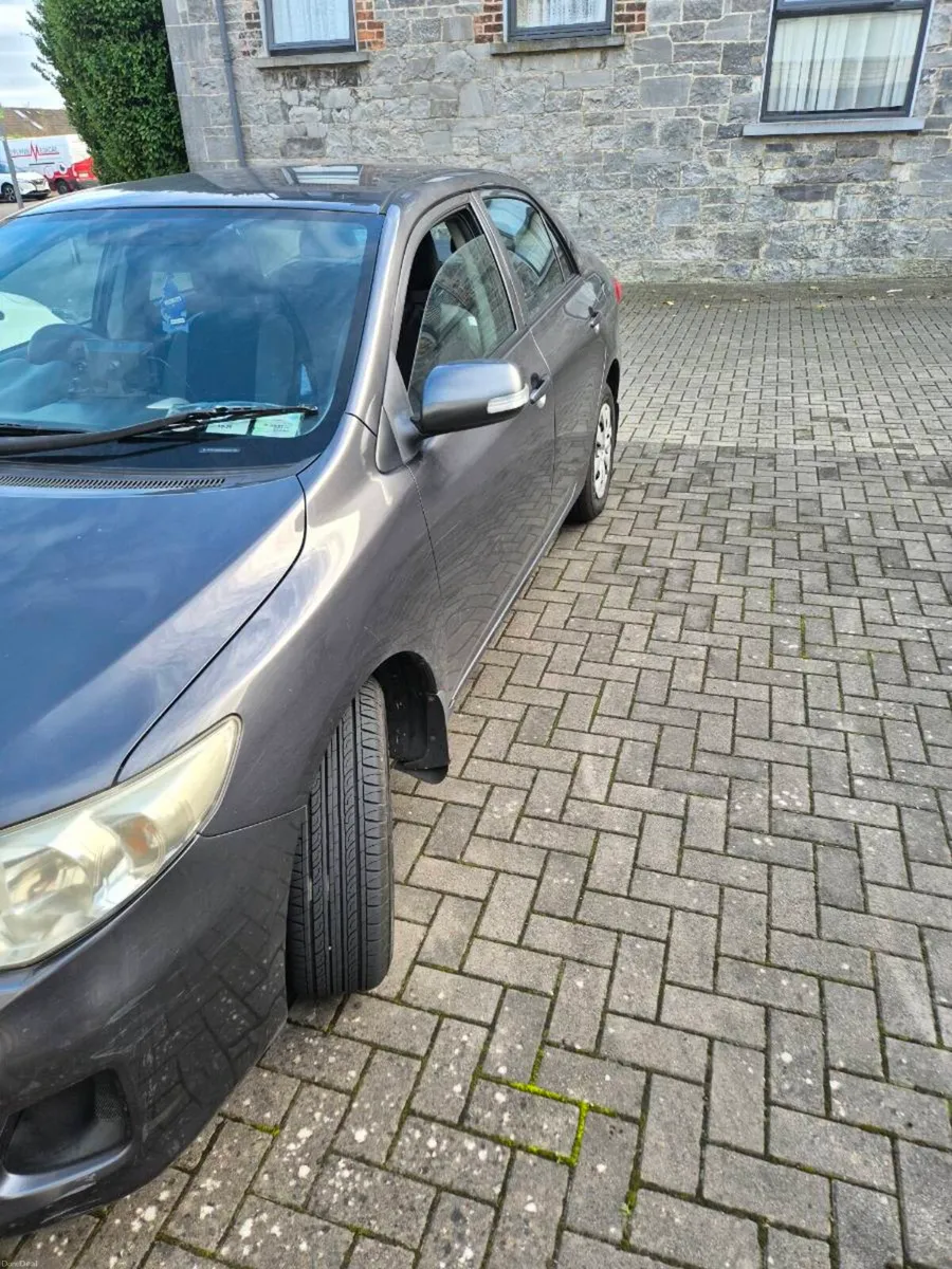 Toyota corolla - Image 5