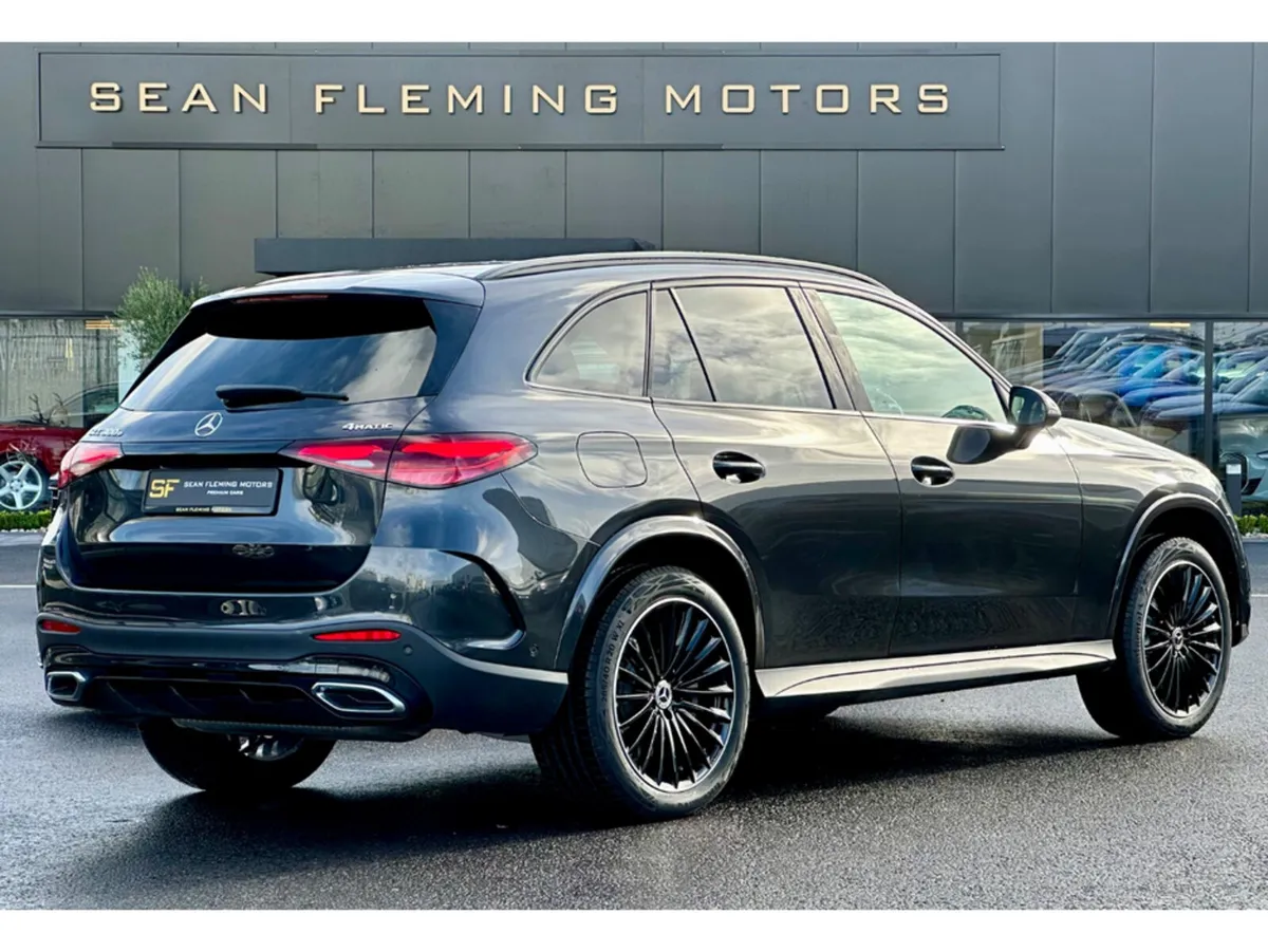 Mercedes-Benz GLC 300 URBAN EDITION E 4 4MATIC - Image 4