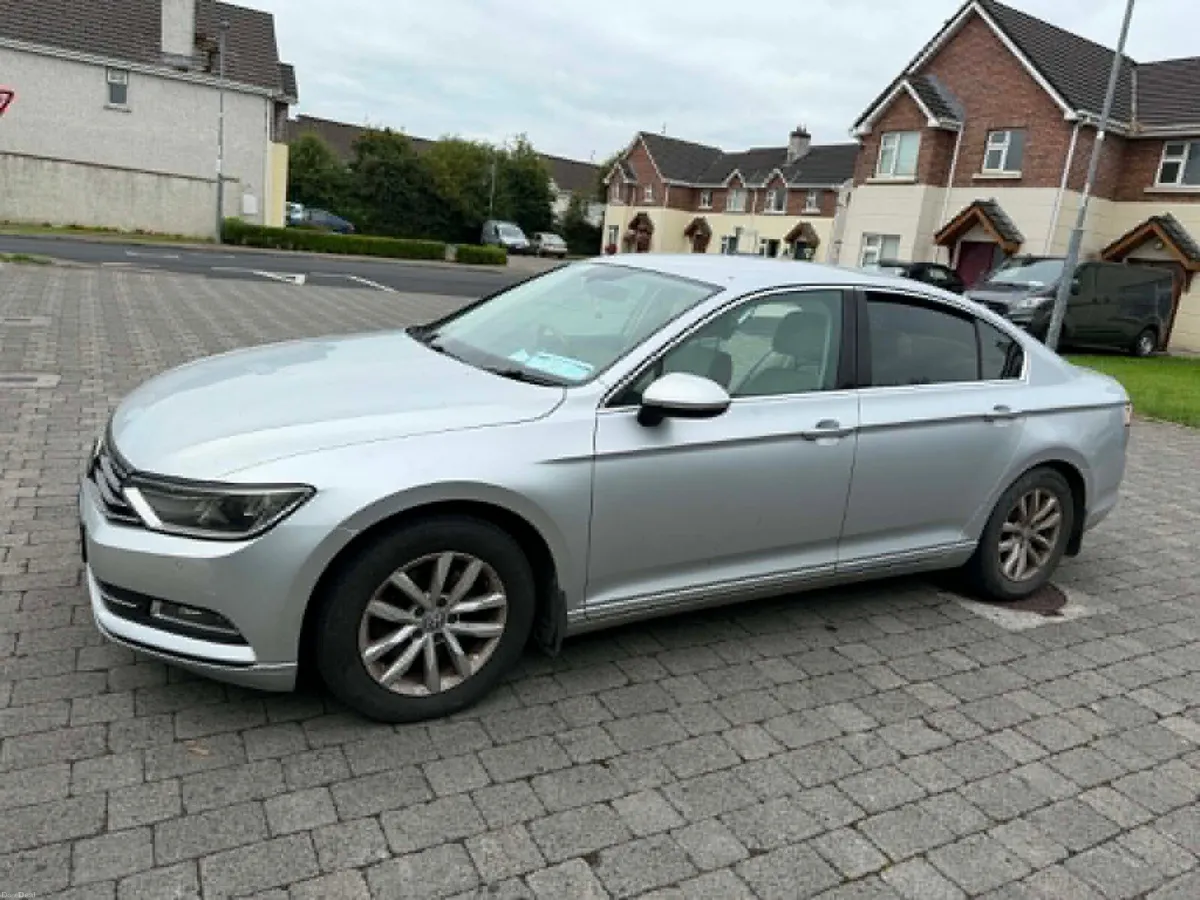 VW Passat 2.0 Diesel very low mileage - Image 3