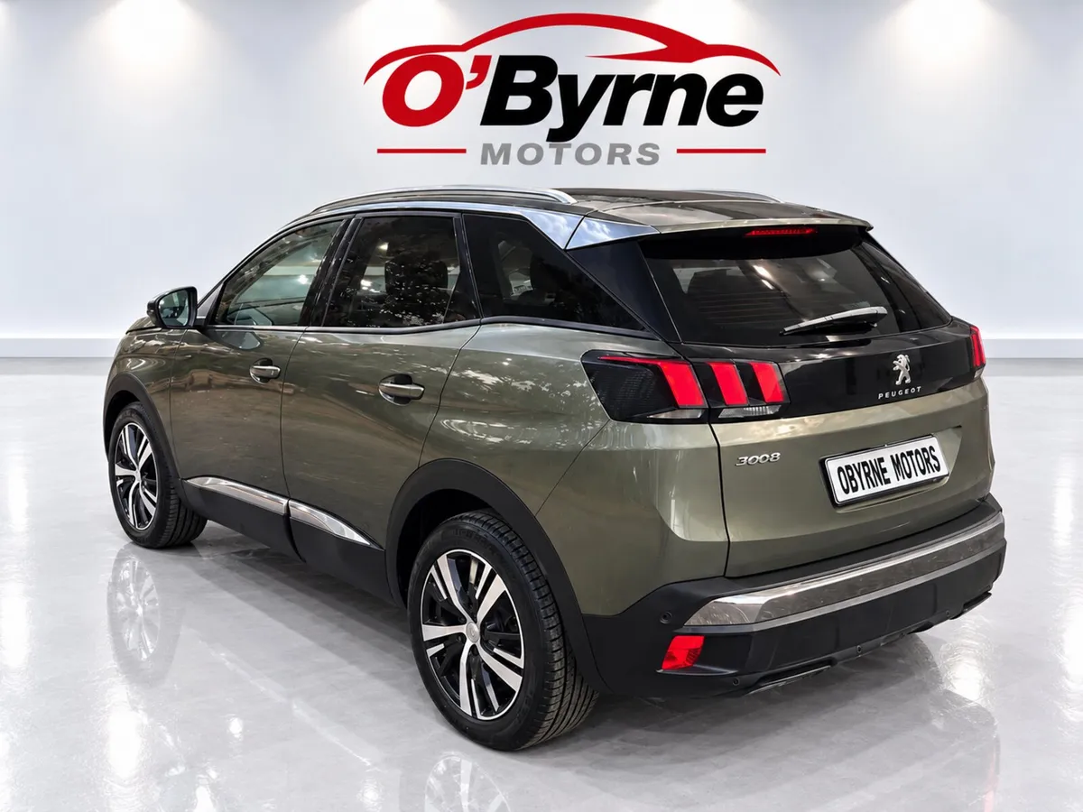 Peugeot 3008 Allure 1.2 - Image 3