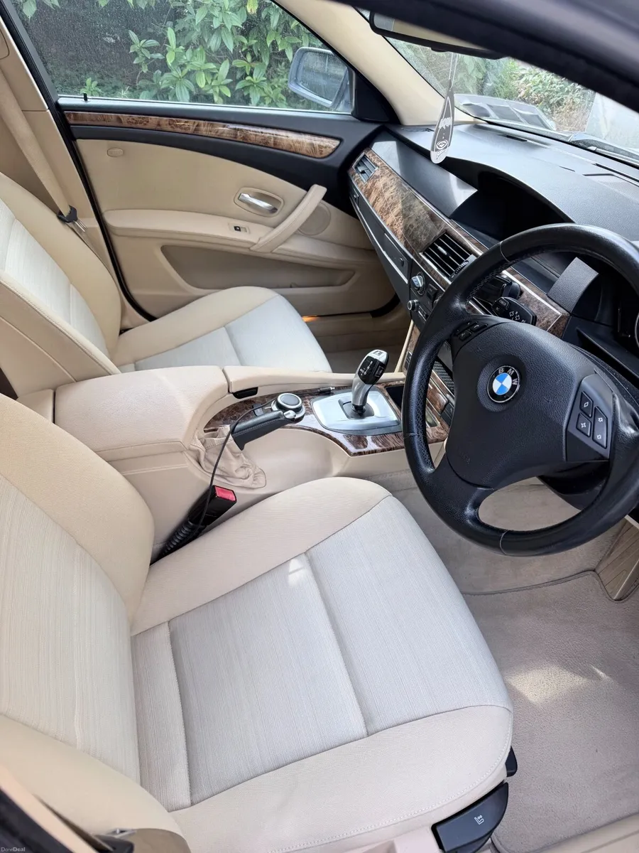 BMW 5-Series 2008 - Image 5