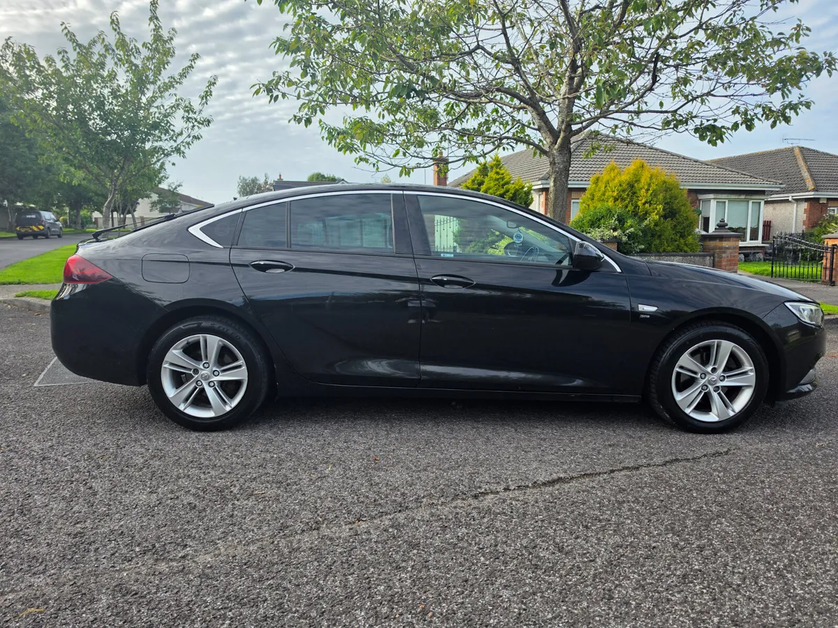 Vauxhall Insignia 1.6 diesel ( NCT and TAX ) - Image 4