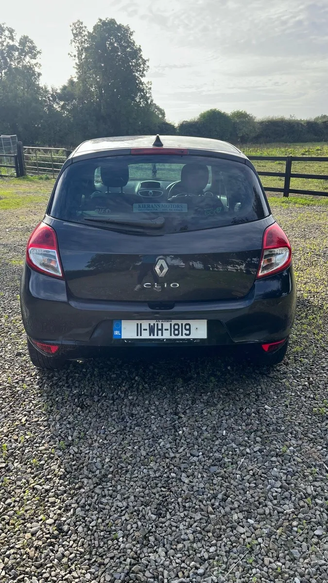 2011 Renault Clio - Image 2
