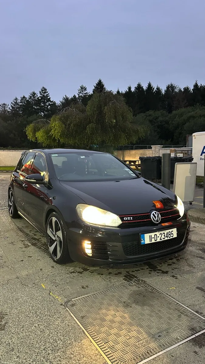 Volkswagen Golf GTI 2.0 TSI - Image 4