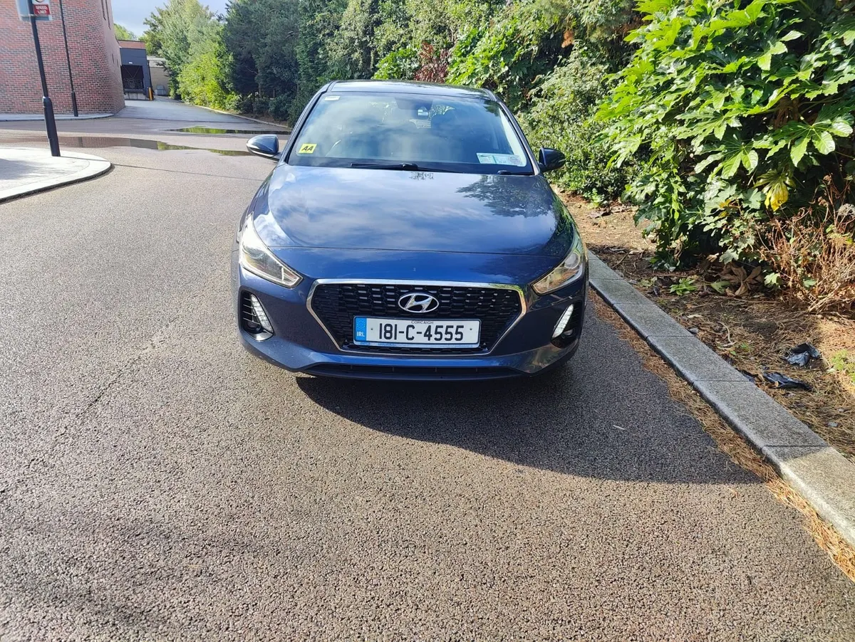 Hyundai i30 Deluxe 1.6L Diesel Manual 5 Door Hatch - Image 4