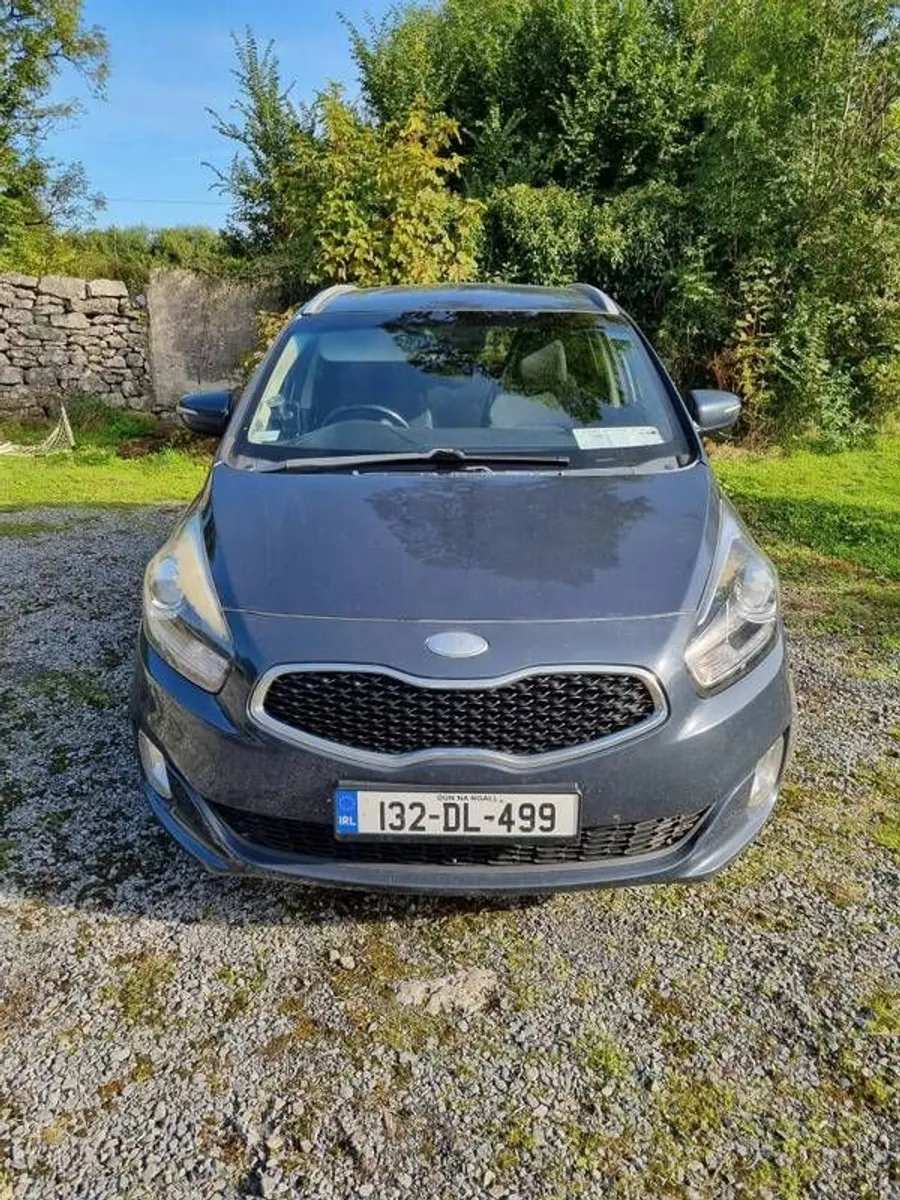 2013 Kia Carens - Image 1