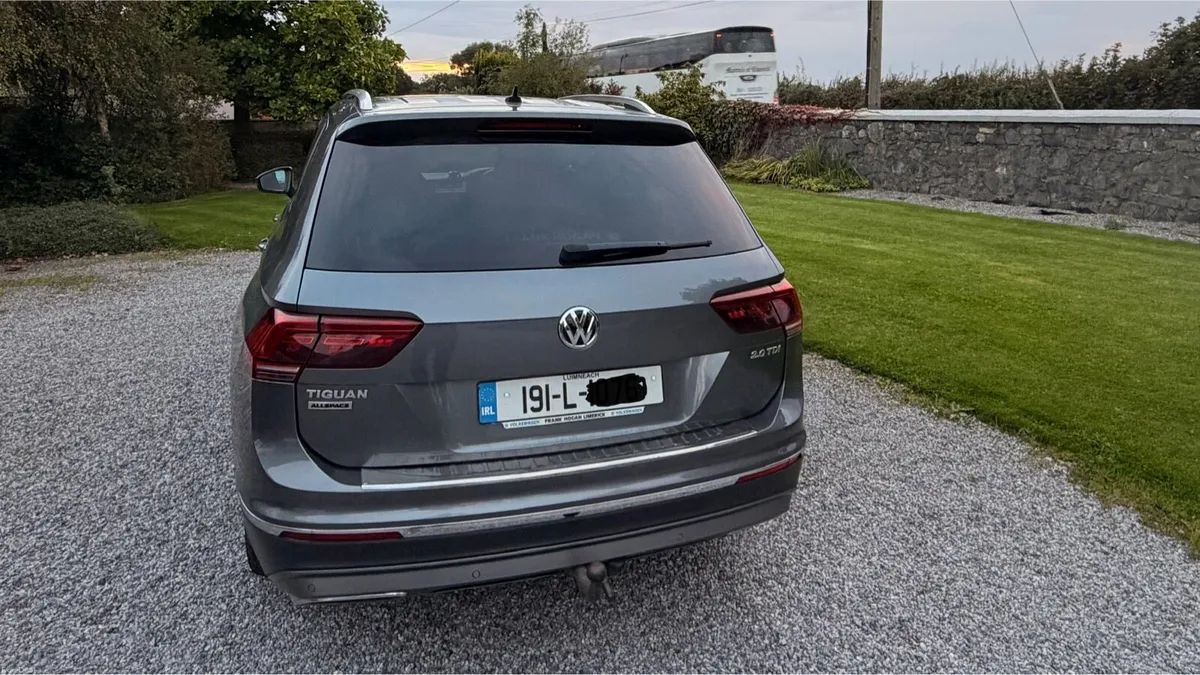 Volkswagen Tiguan automatic - Image 3