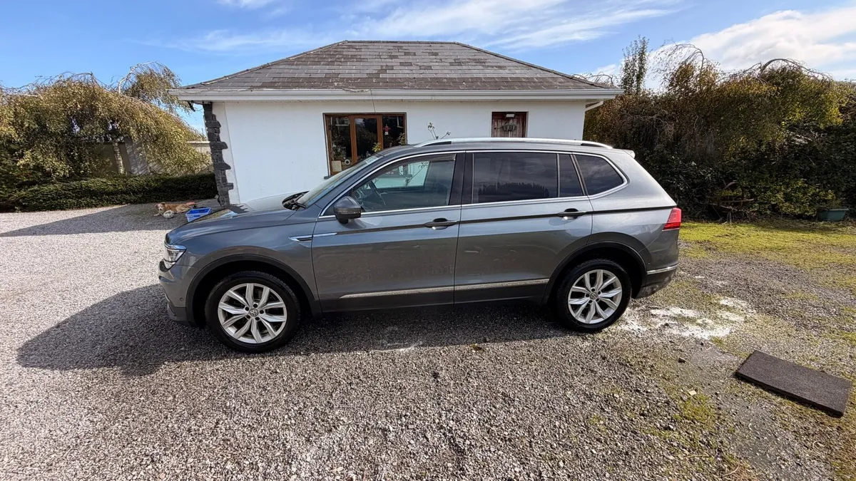 Volkswagen Tiguan automatic - Image 4