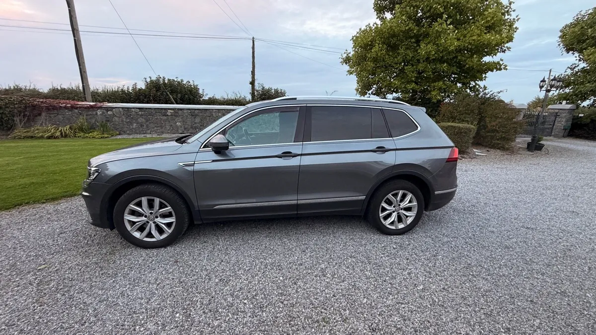 Volkswagen Tiguan automatic - Image 2