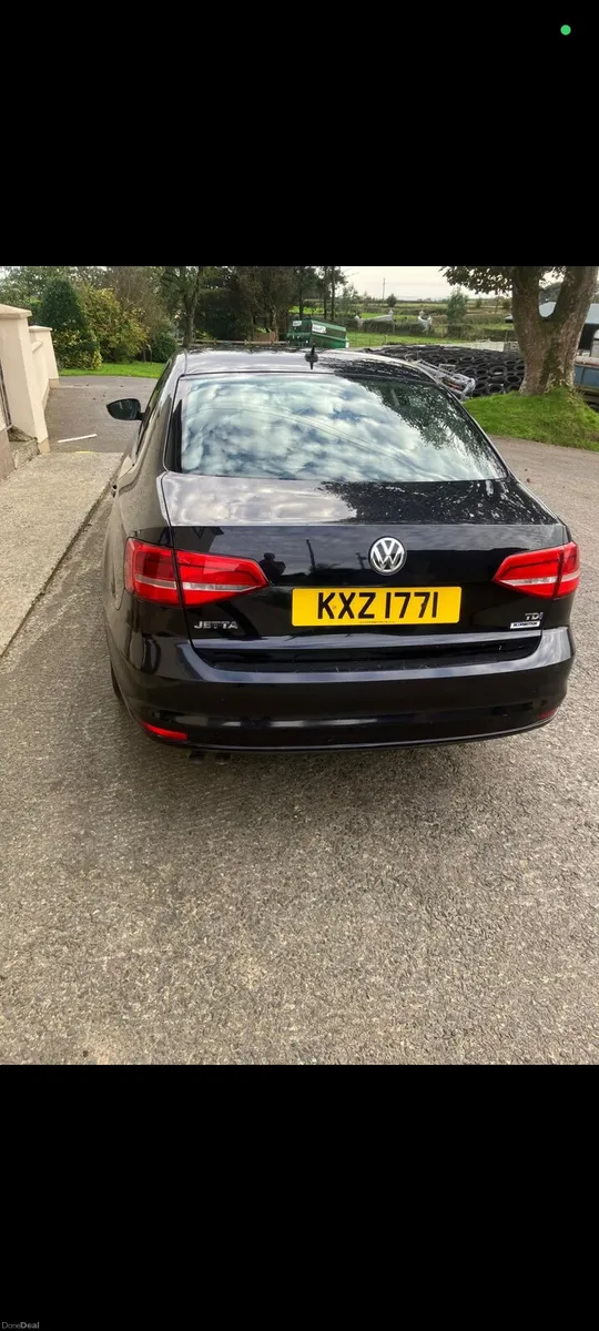 VW Jetta SE Blue motion Tech TDI 2015 2L - Image 2