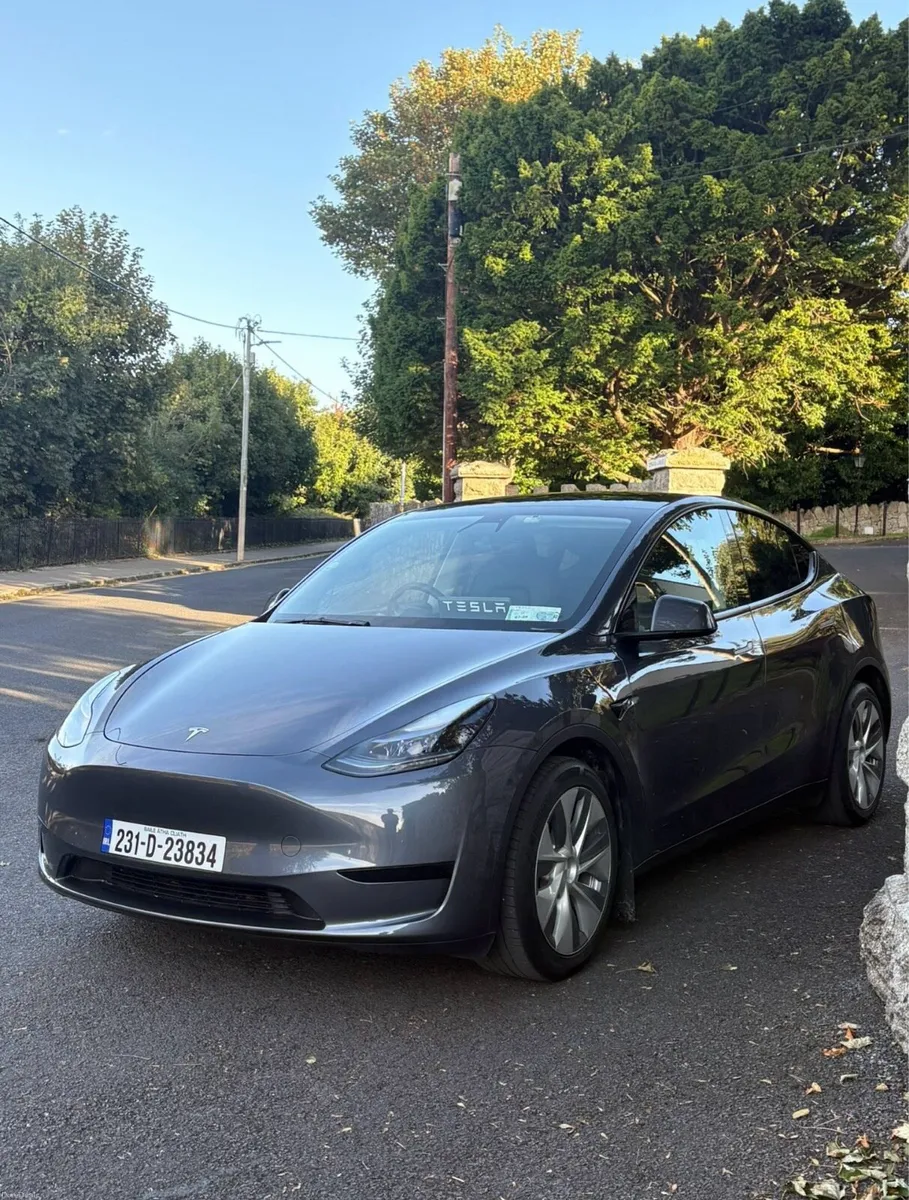 Tesla Model Y RWD.    LOW MILEAGE   2023 - Image 1