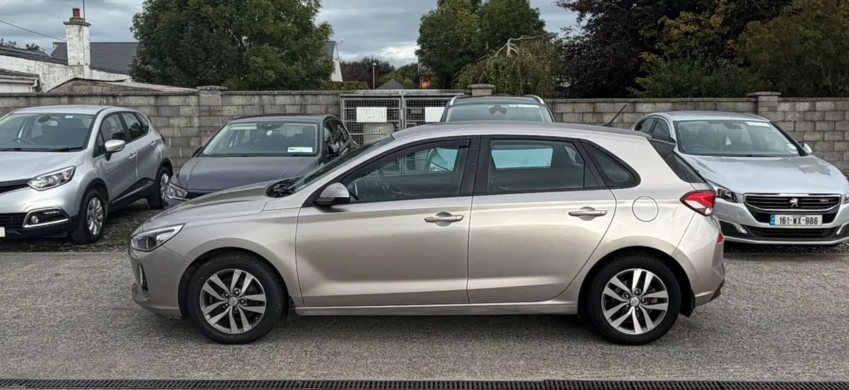 18 Hyundai i30 1.6 New Nct - Image 3