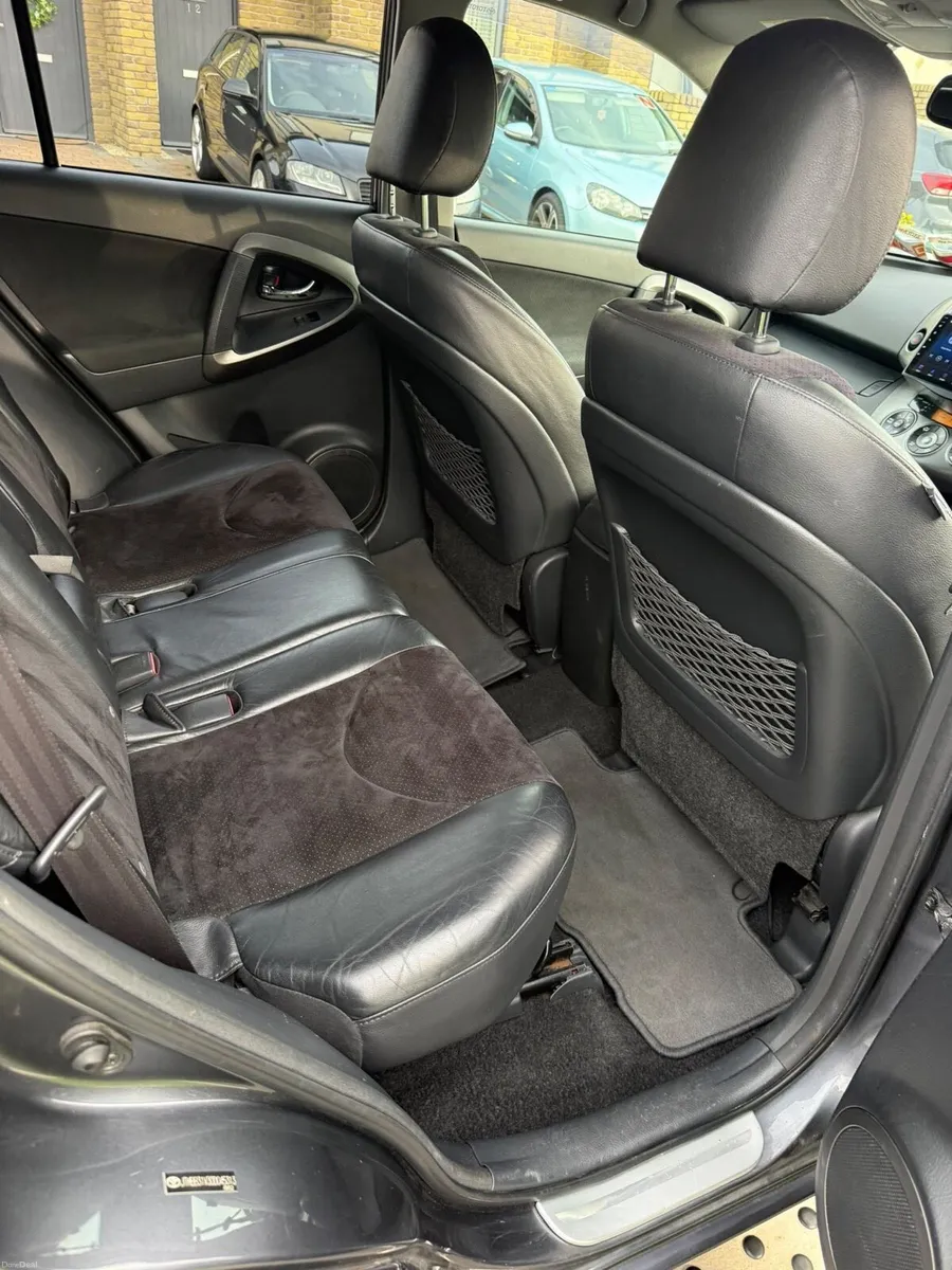 2010 Toyota RAV4 2.2 D-CAT Automatic - Image 3