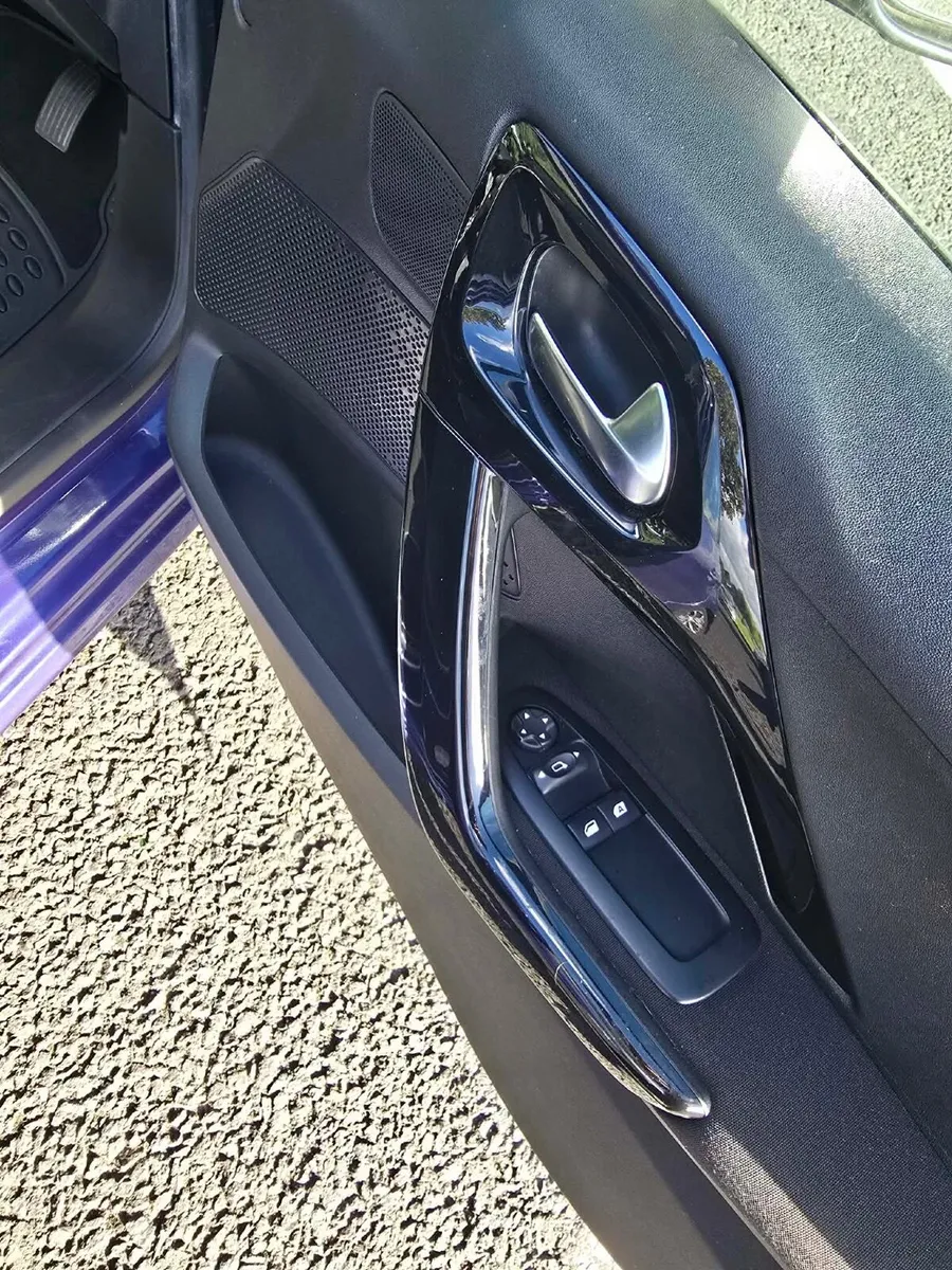 Peugeot 208 1.4 DIESEL AUTOMATIC - Image 5