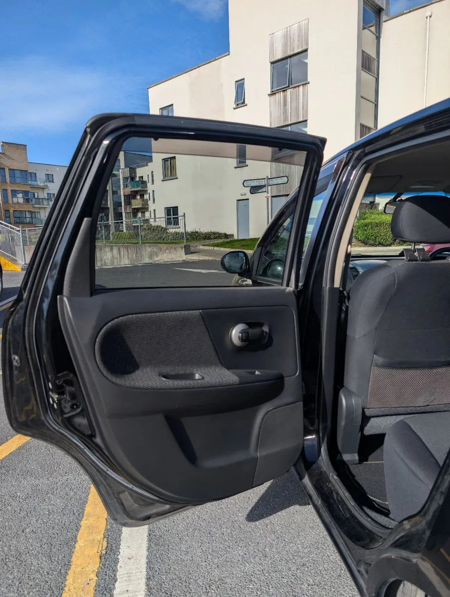 Nissan Note 2008 Automatic transmission - Image 6