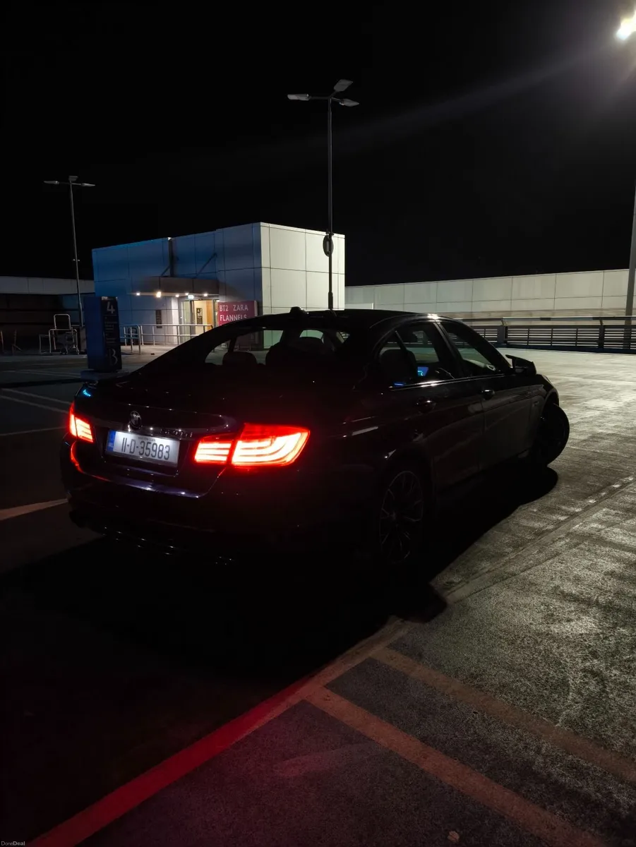 BMW 5-Series 2011 - Image 1