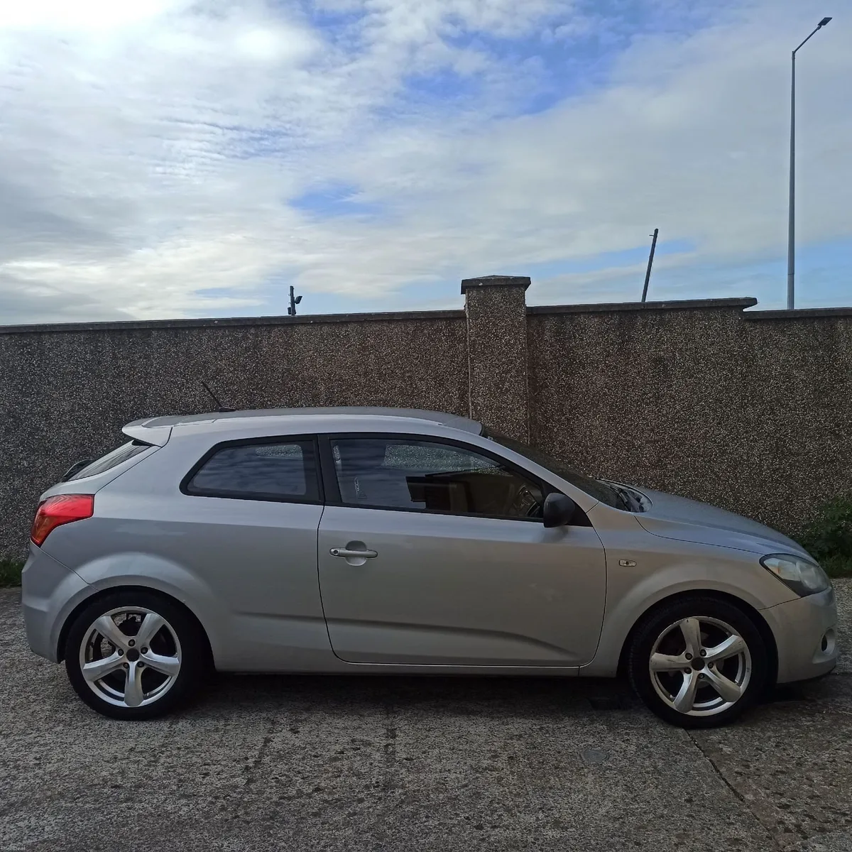 Kia Ceed 2010 - Image 4