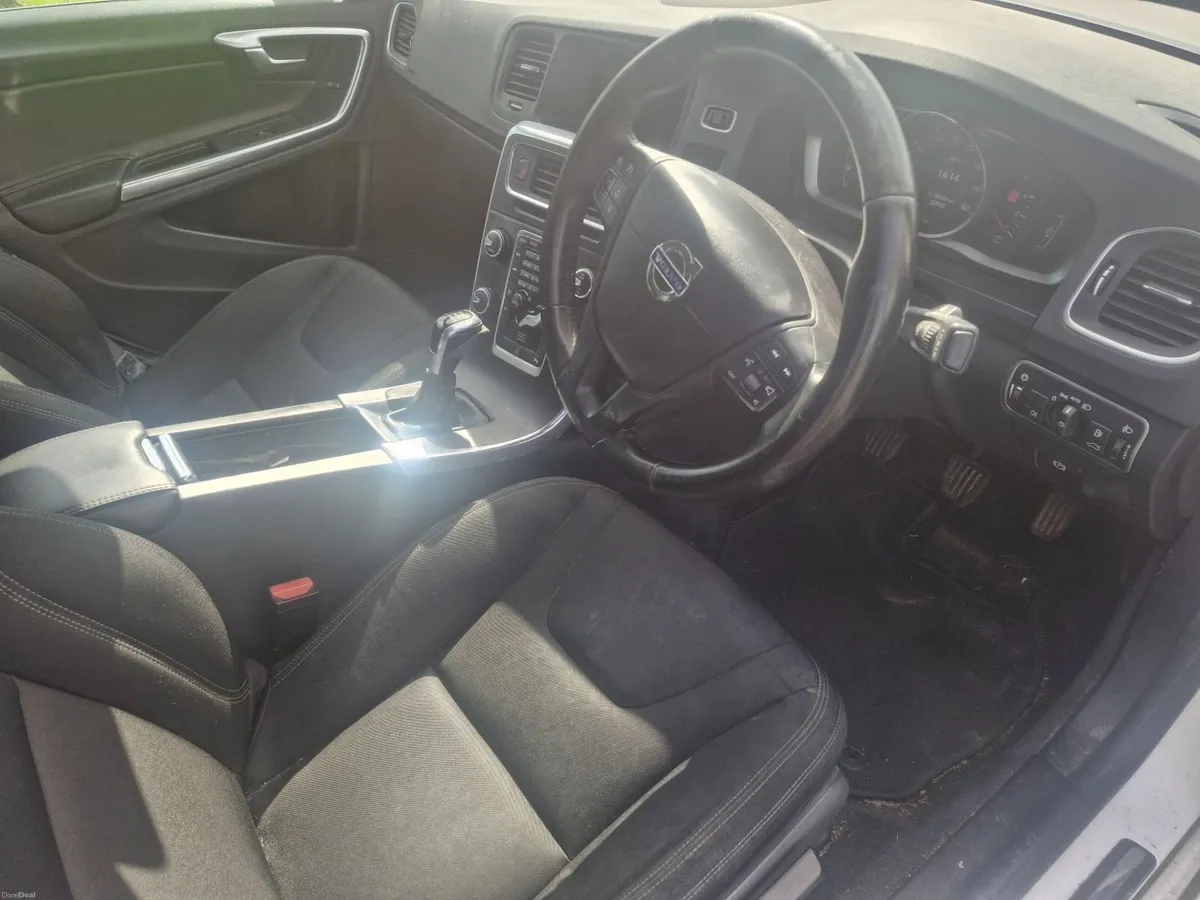 Volvo S60 2018 - Image 5