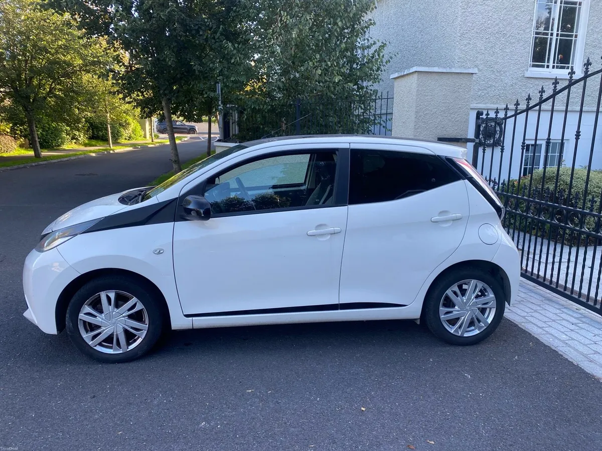 2017 Toyota Aygo 1.0 X-play 4 Door NCT an Taxed - Image 3