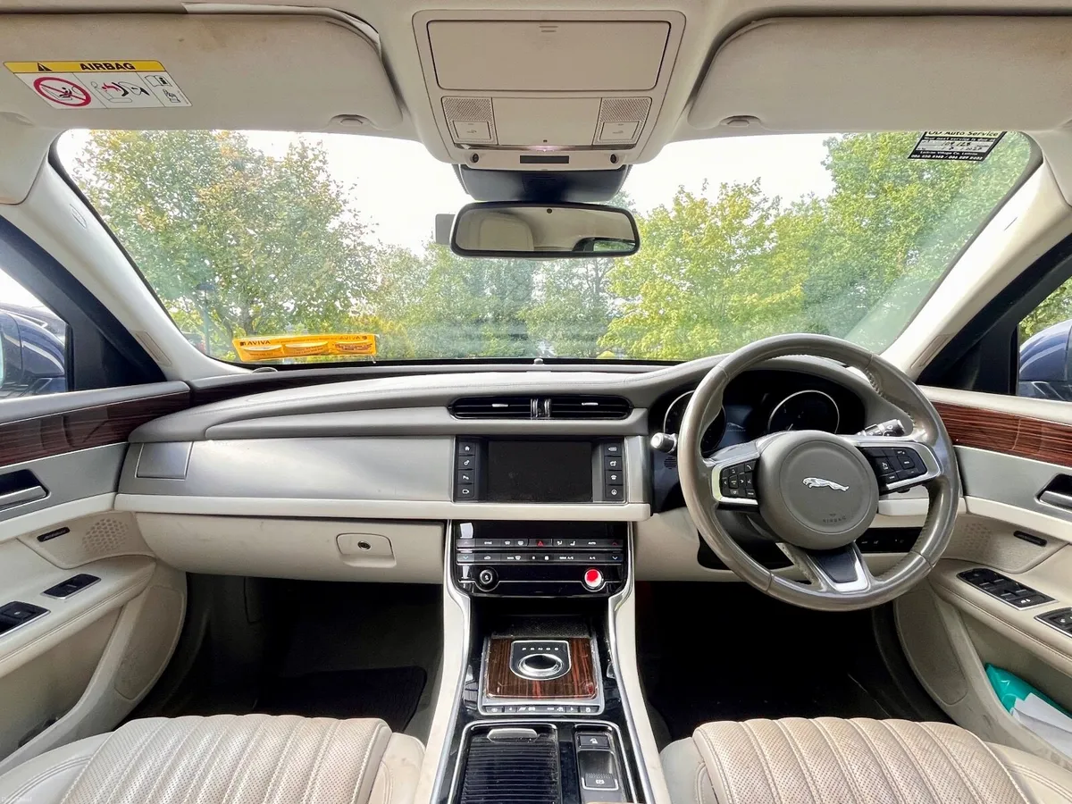 Jaguar XF 2017 - Image 6