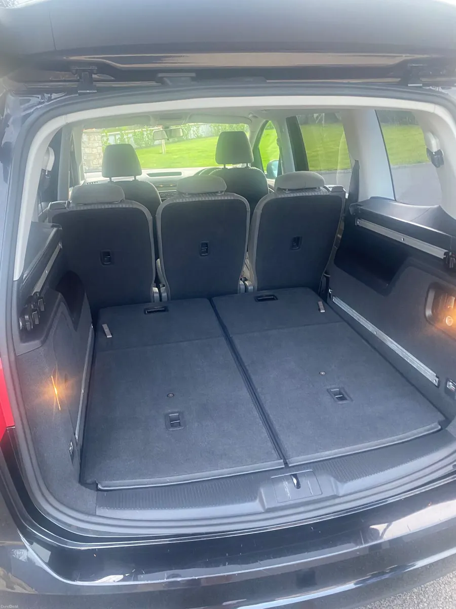 Car - Image 4