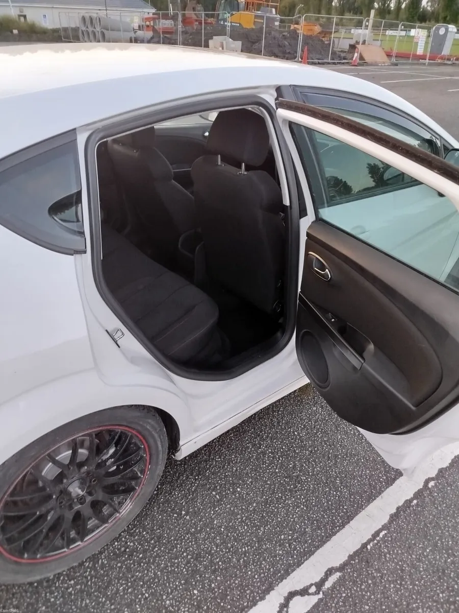 SEAT Leon 2009 - Image 5