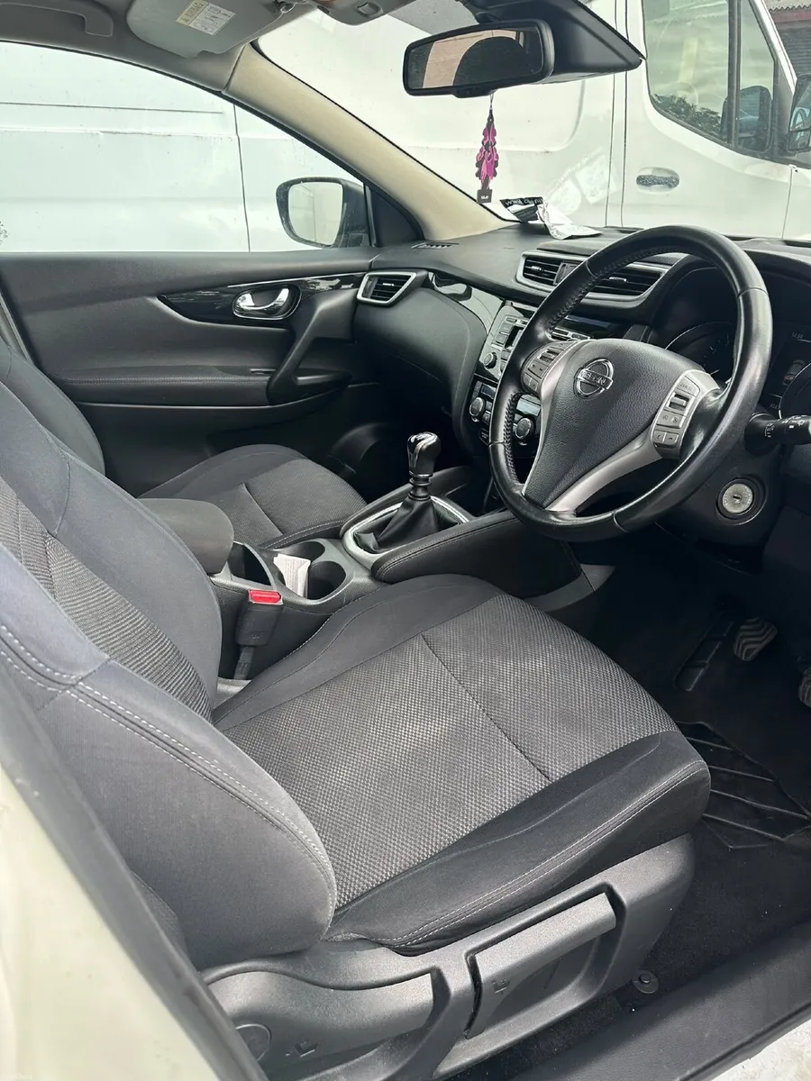 Nissan Qashqai 2015 - Image 5