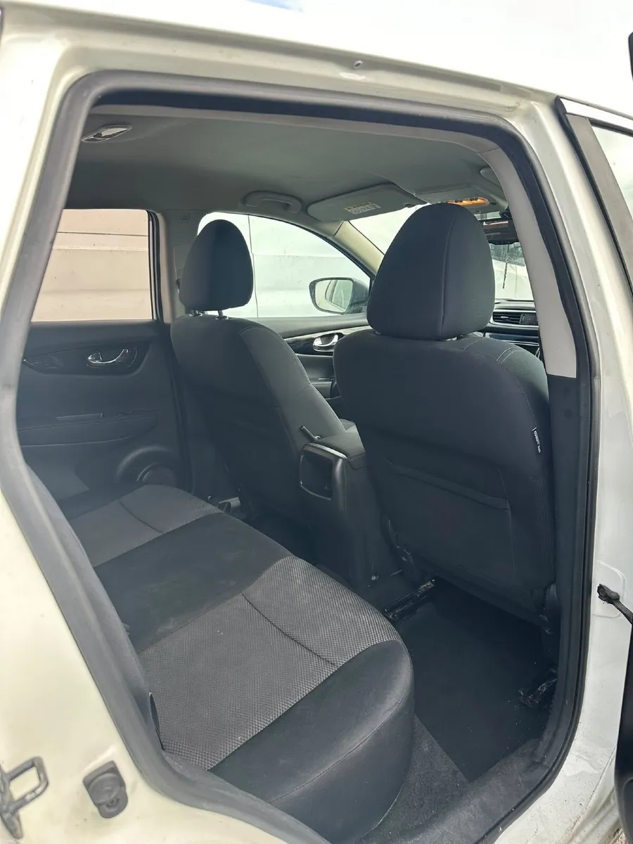 Nissan Qashqai 2015 - Image 6