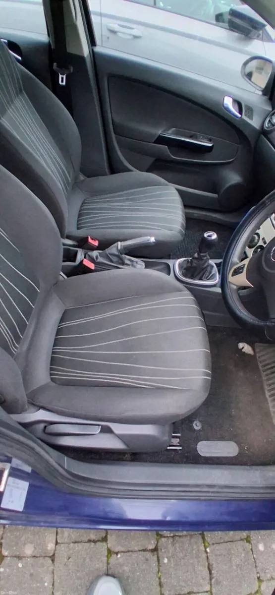 Car - Image 2