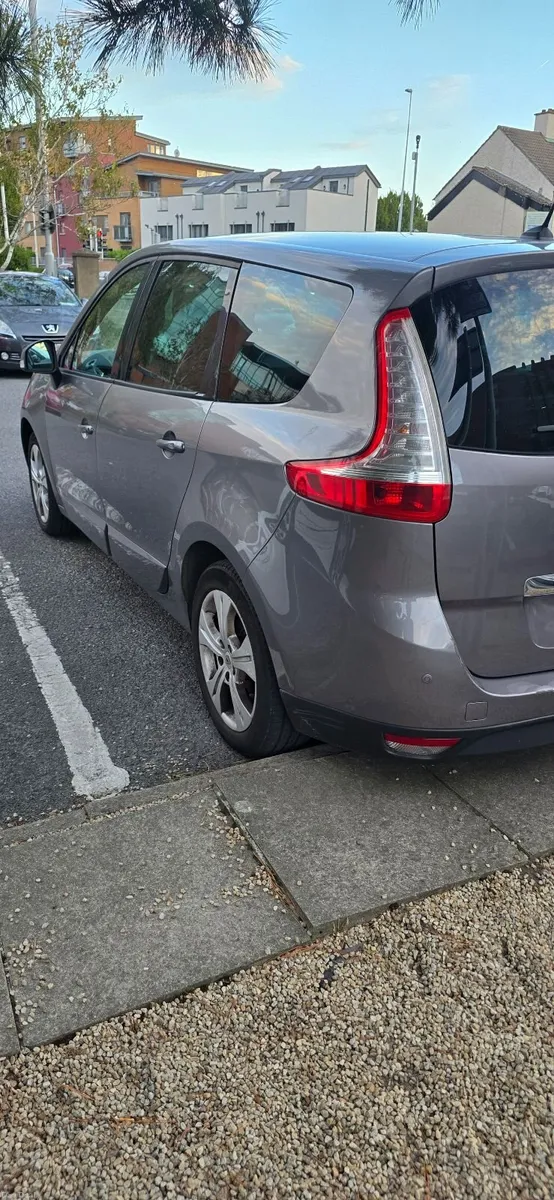 Renault Grand Scenic 2014 - Image 4