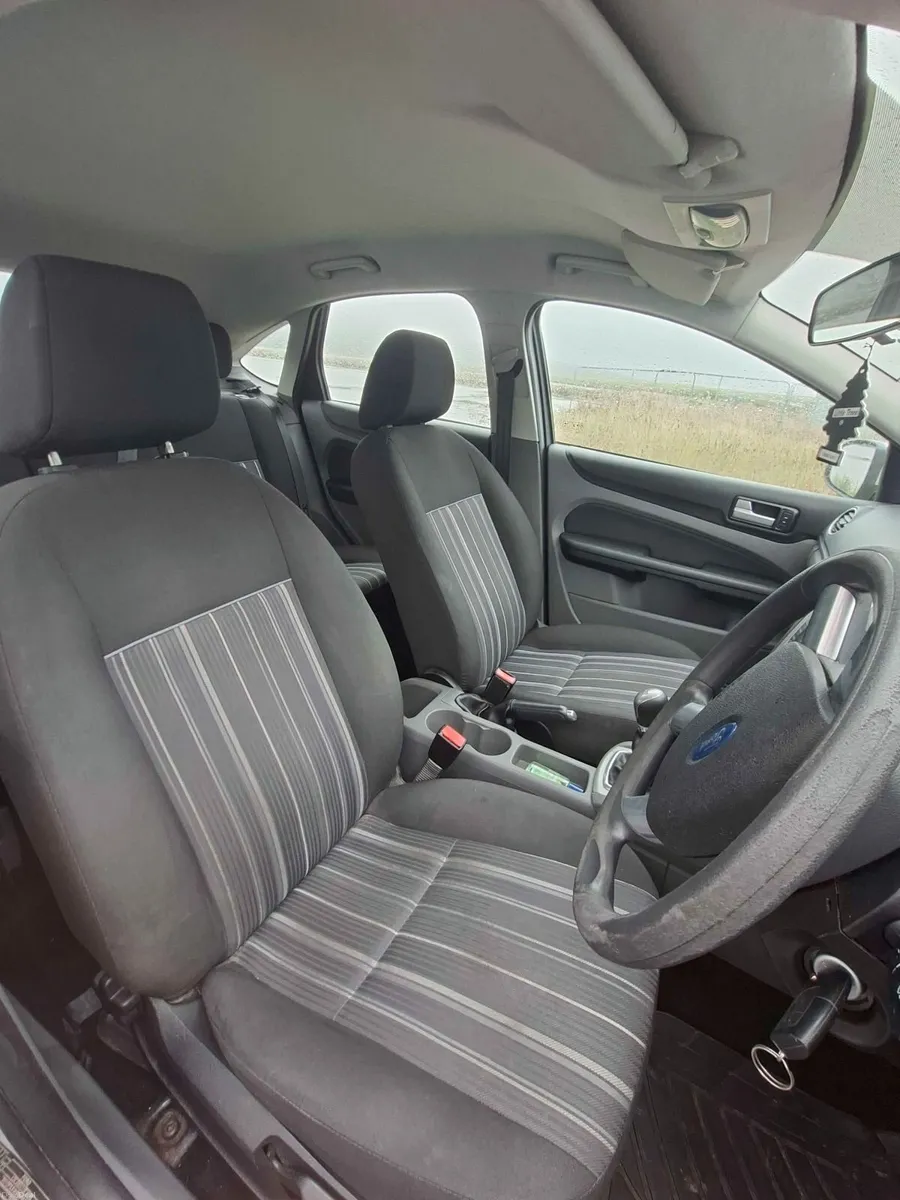 Ford Focus 2011 1.6L | 183,000KM | NCT August 2027 - Image 4