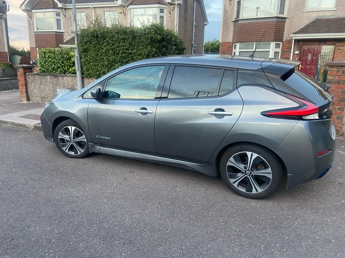 Nissan leaf sv 40kw - Image 3