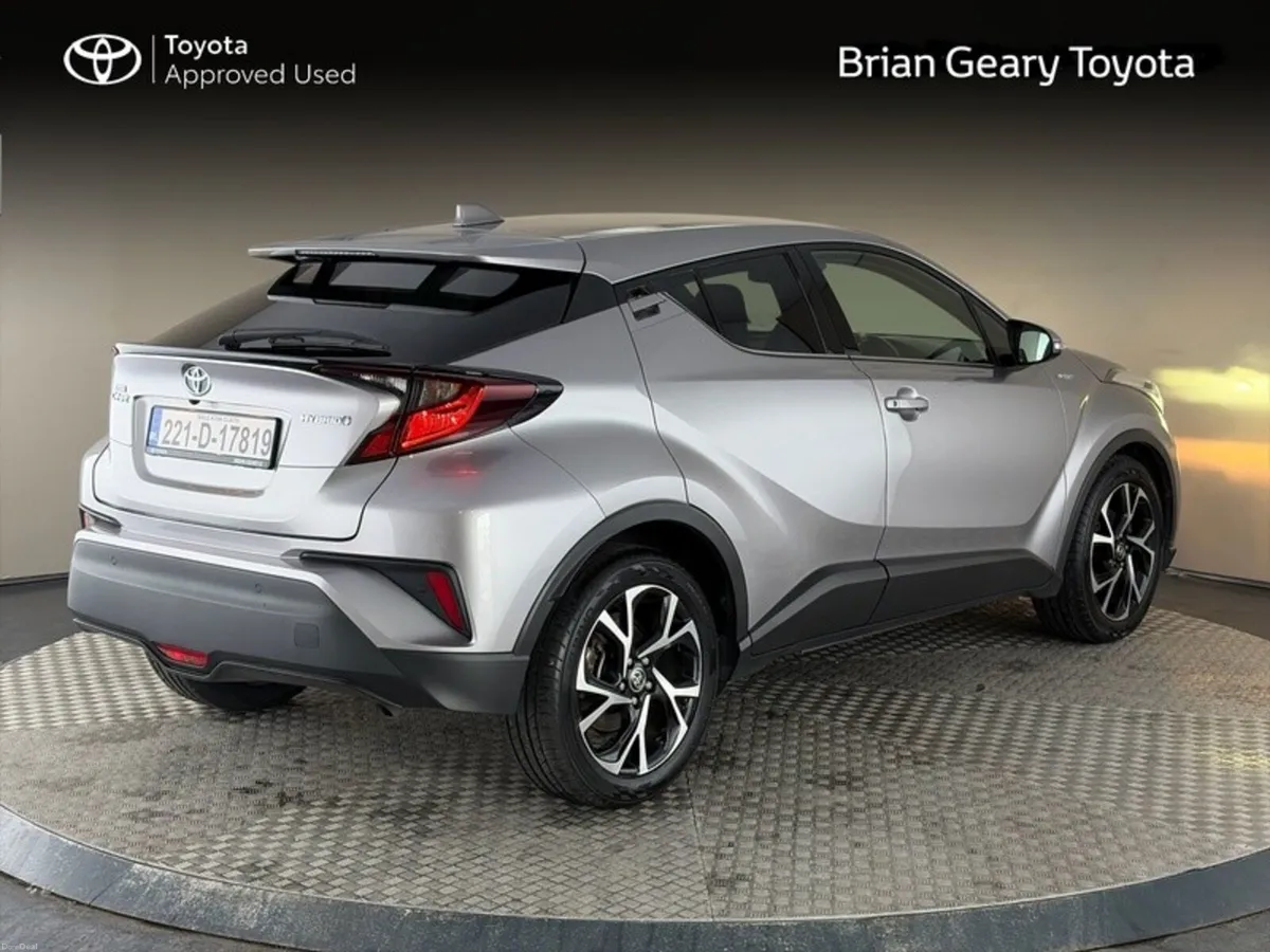 Toyota C-HR HYBRID SPORT - Image 2