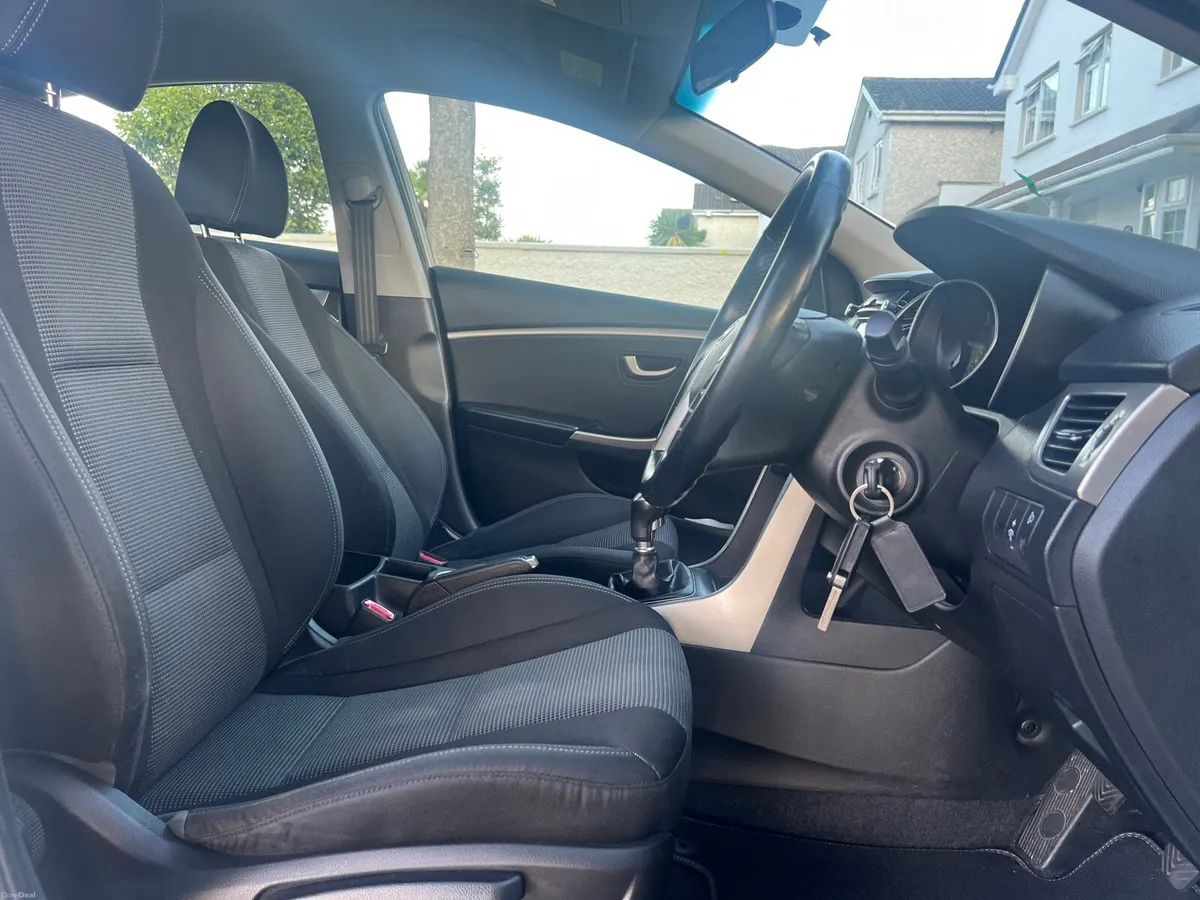 Hyundai i301.6 Diesel,Only101K One Owner,As New - Image 5