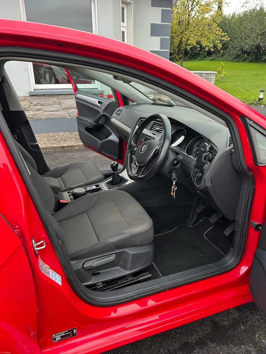 Volkswagen Golf TSI 1.2L 2016 Red - Image 6