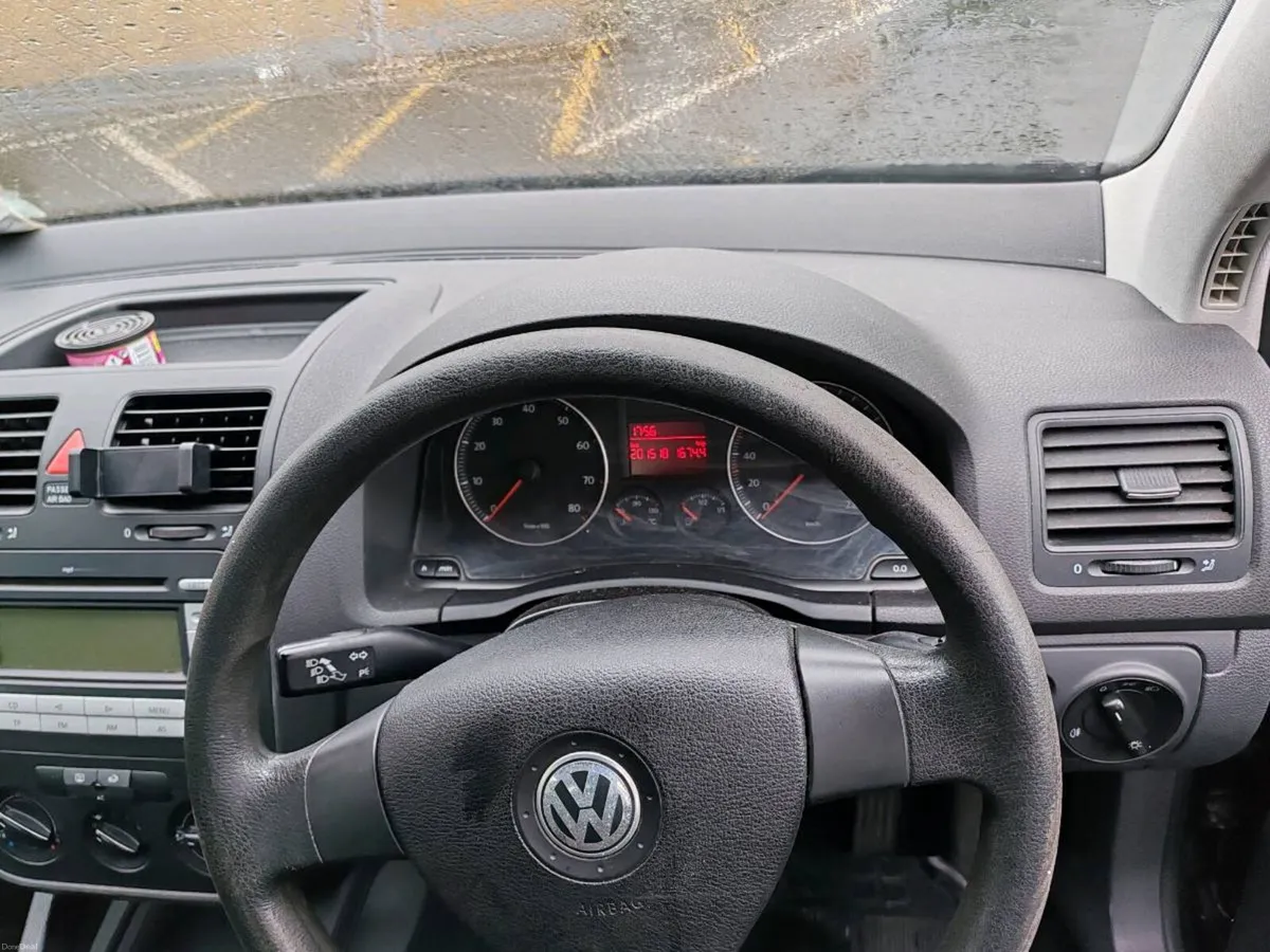Car - Image 3