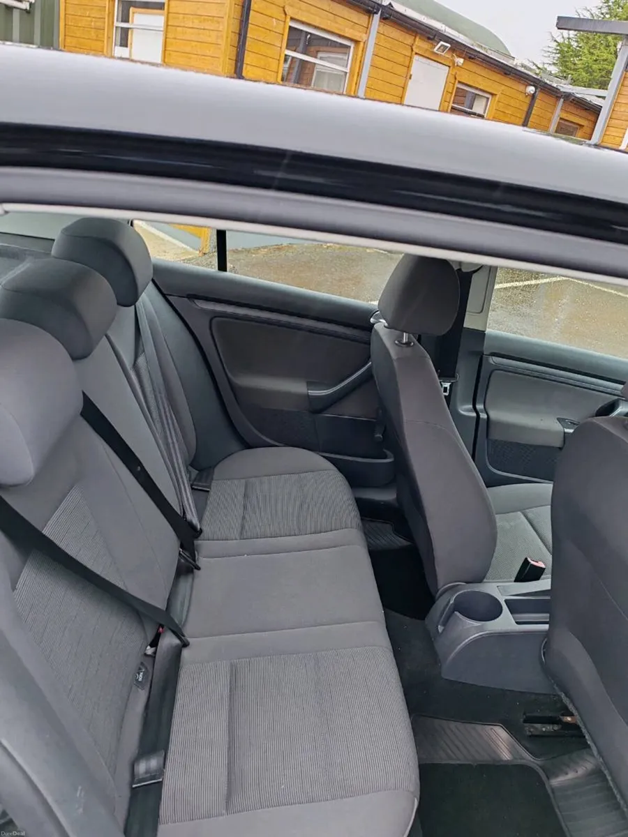 Car - Image 5