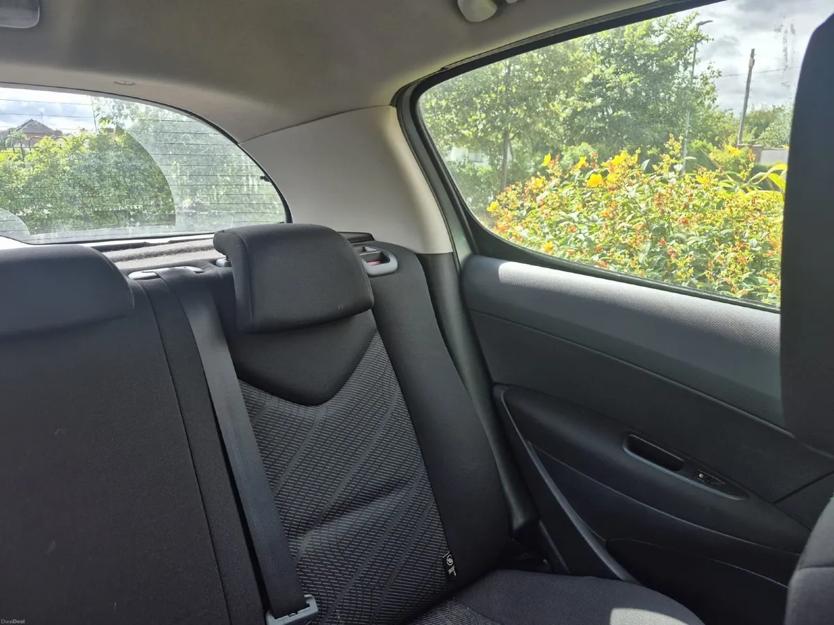 Peugeot 308 2010 - Image 3