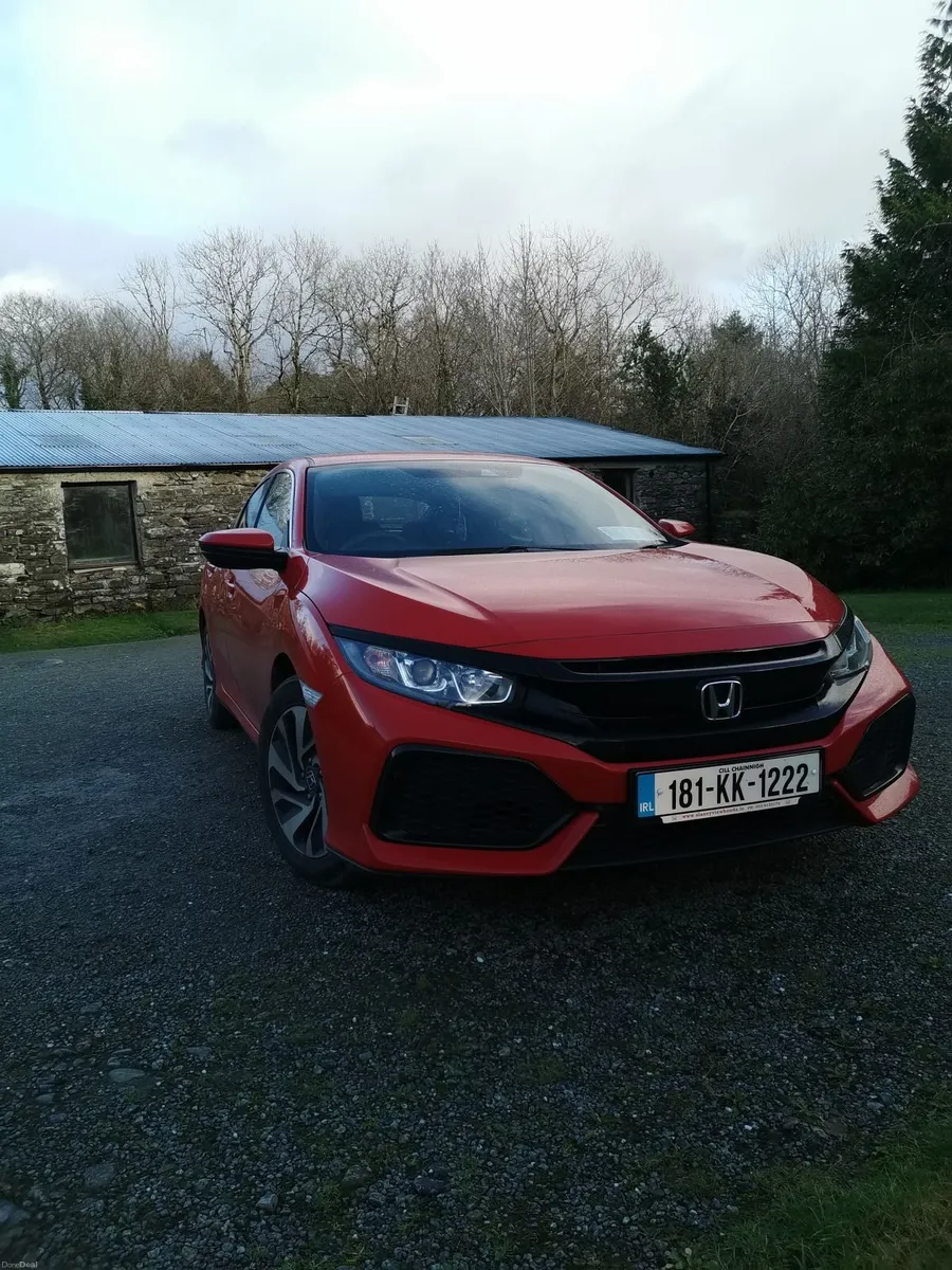 Honda Civic 2018 - Image 2