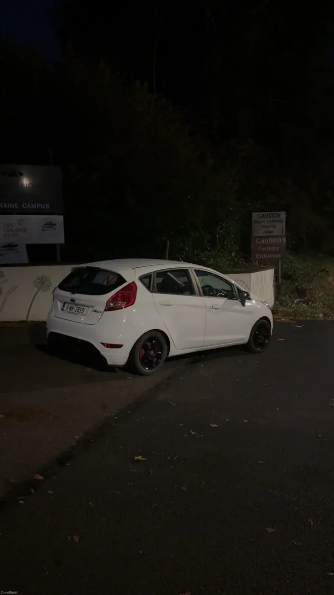 Ford Fiesta 2011 - Image 3