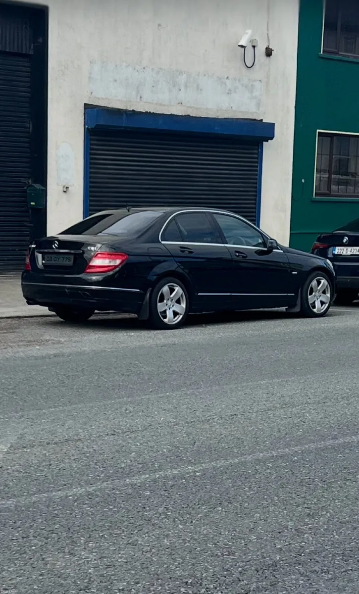 Mercedes-Benz C-Class 2009 - Image 1