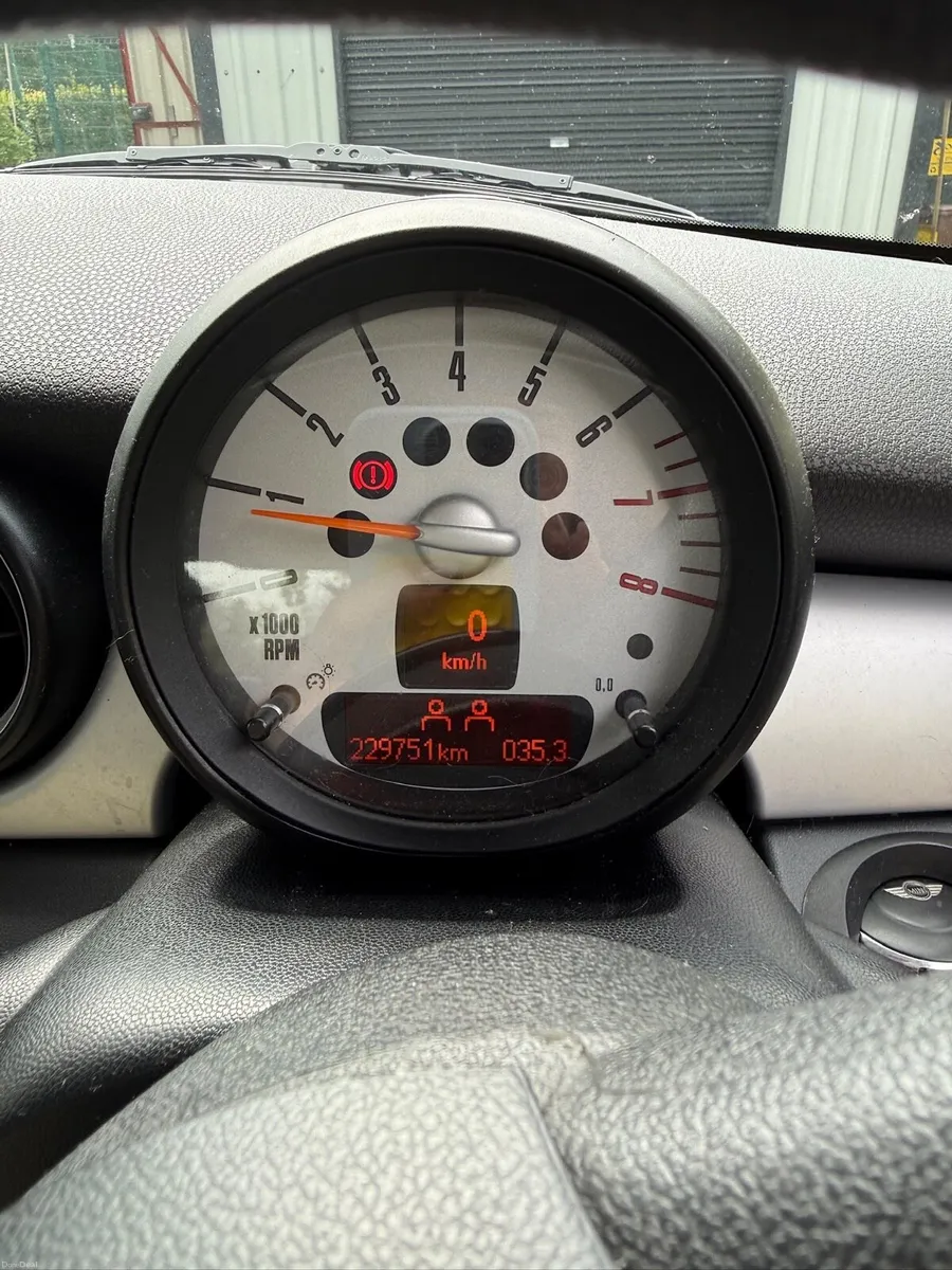 Mini Cooper - Image 6